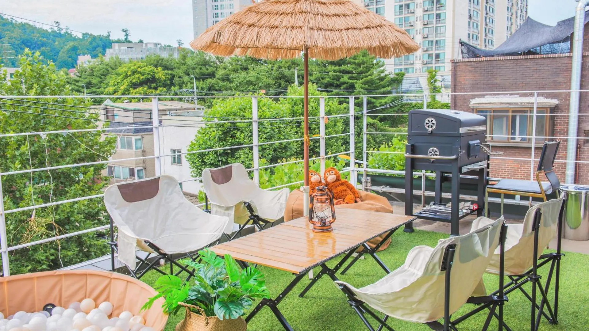 Cozy Place Near Hongdae location