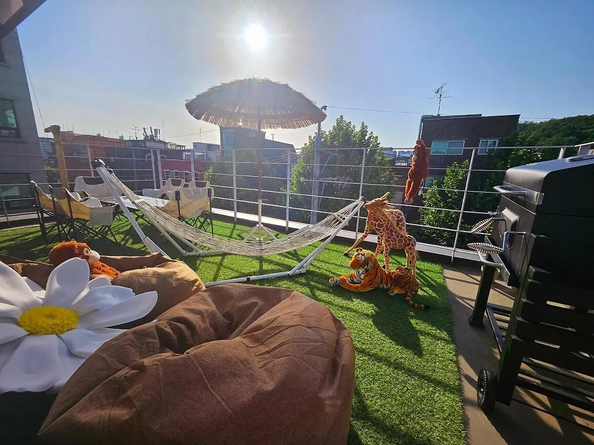Cozy Place Near Hongdae Seoul